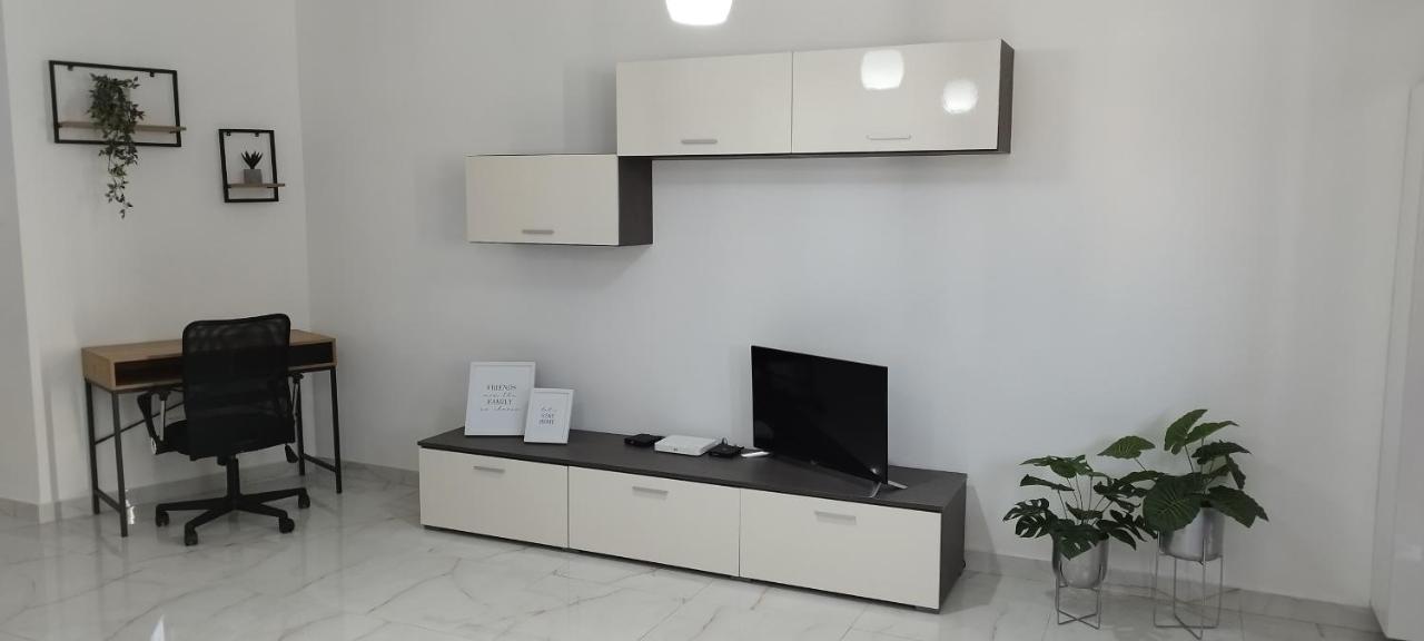 Large And Modern Apartment In The Centre Of Malta Mosta Exterior foto